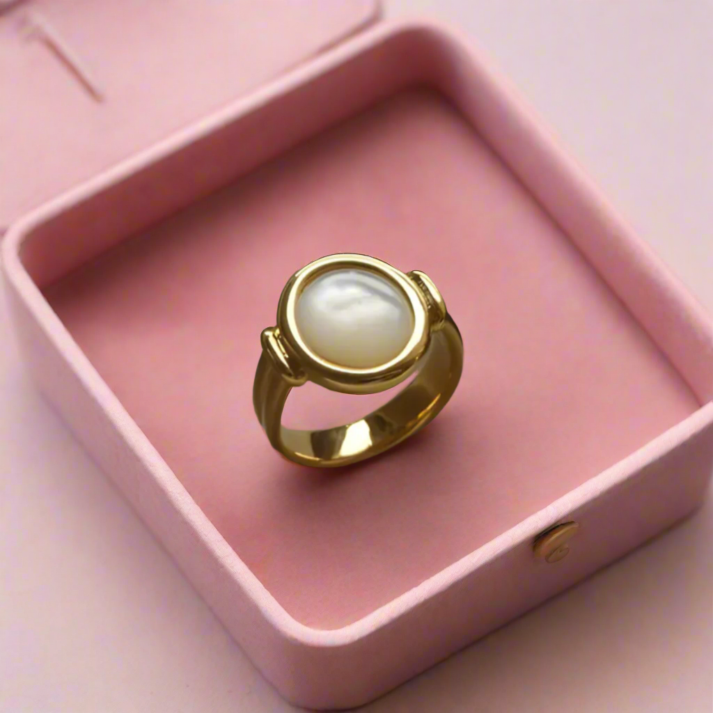 Bague élégante entièrement sertie de perles