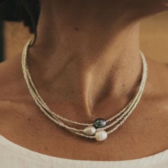 Collier en perles d'eau douce vintage