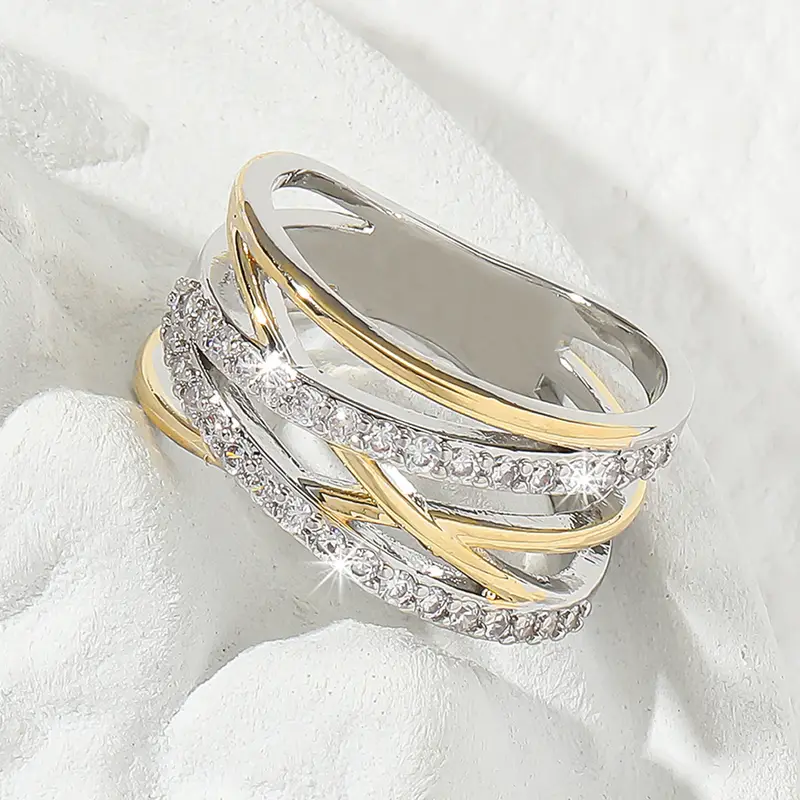 Bague en or et argent avec zirconia clair stratifié