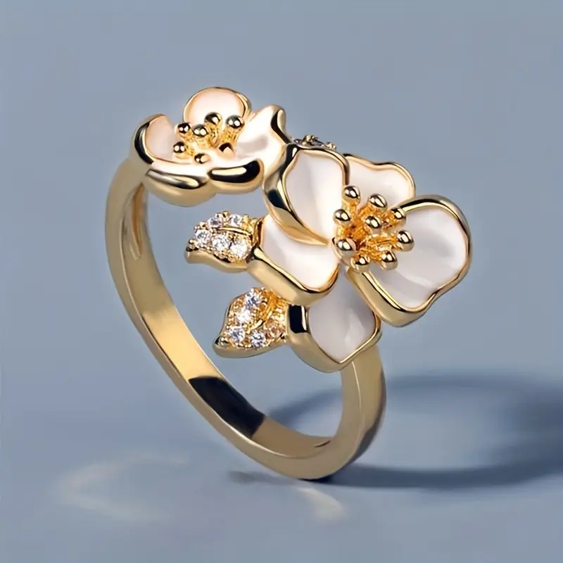 Bague avec fleurs blanches