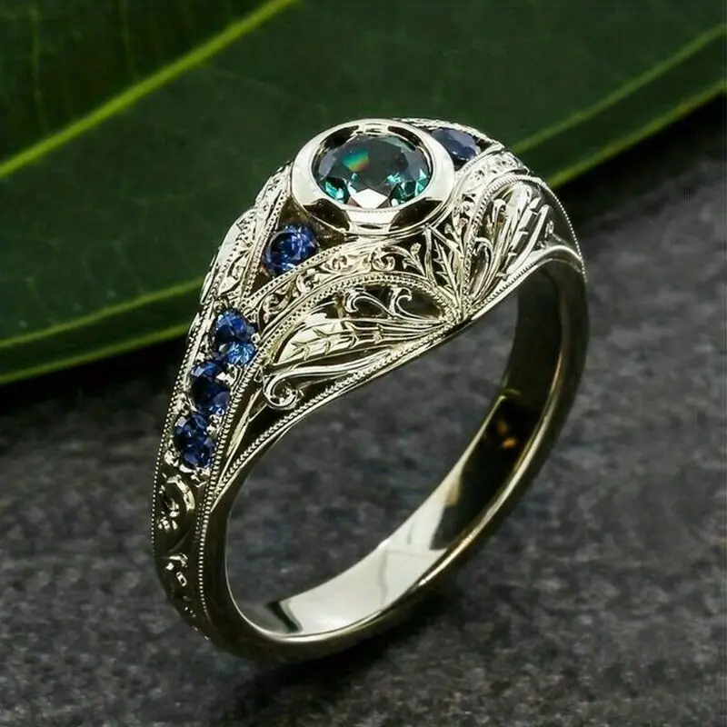 Bague en argent Hohl avec des cristaux bleus