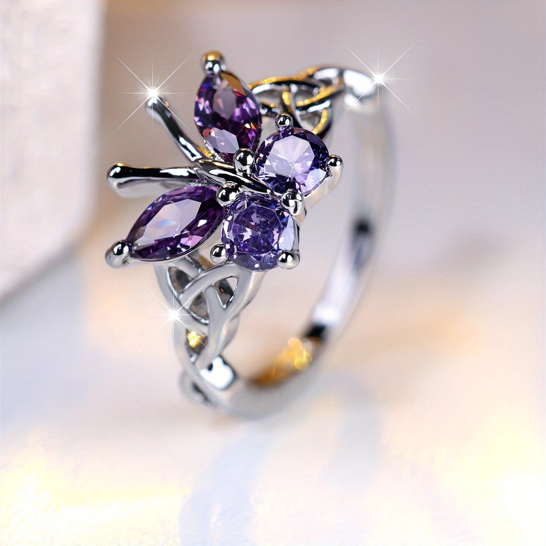 Bague en argent avec papillon violet