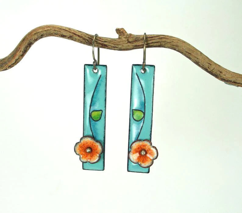 Boucles d'oreilles florales en émail