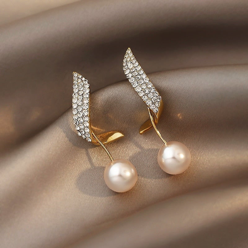 Boucles d'oreilles en or avec éléments scintillants