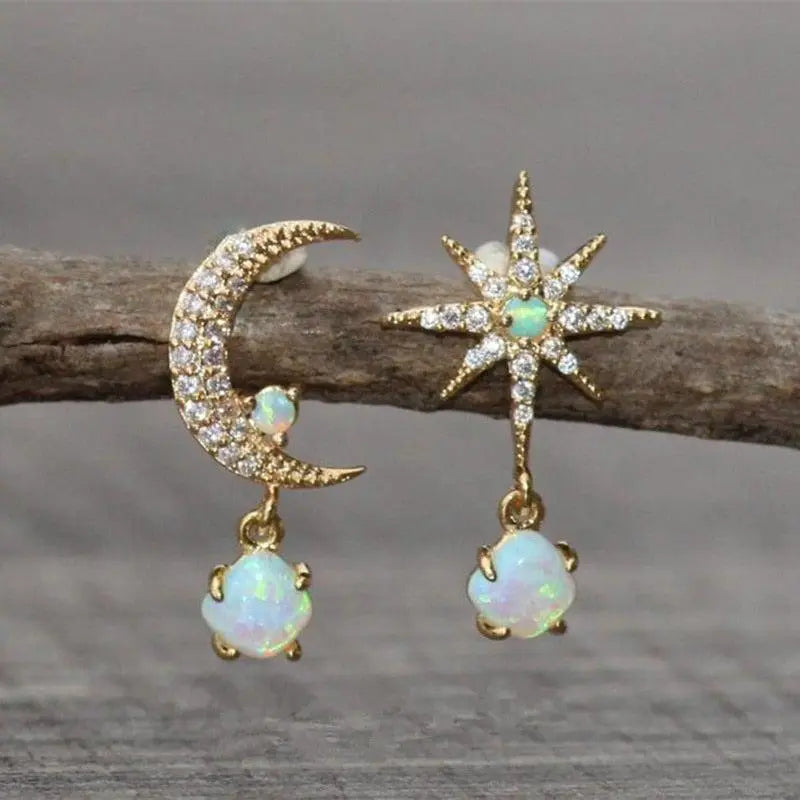 Boucles d'oreilles lune et étoile en or et opale