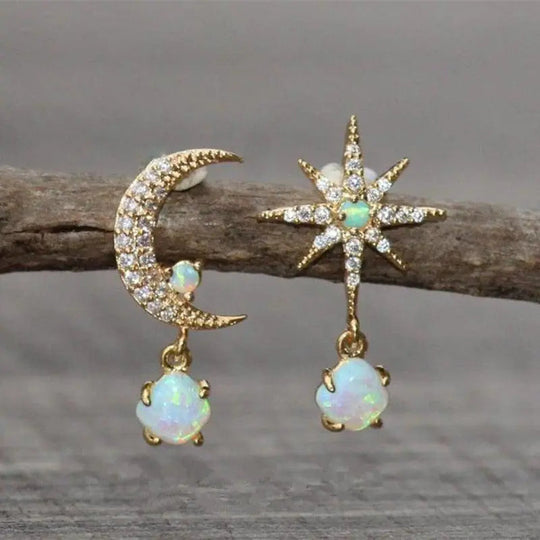 Boucles d'oreilles lune et étoile en or et opale