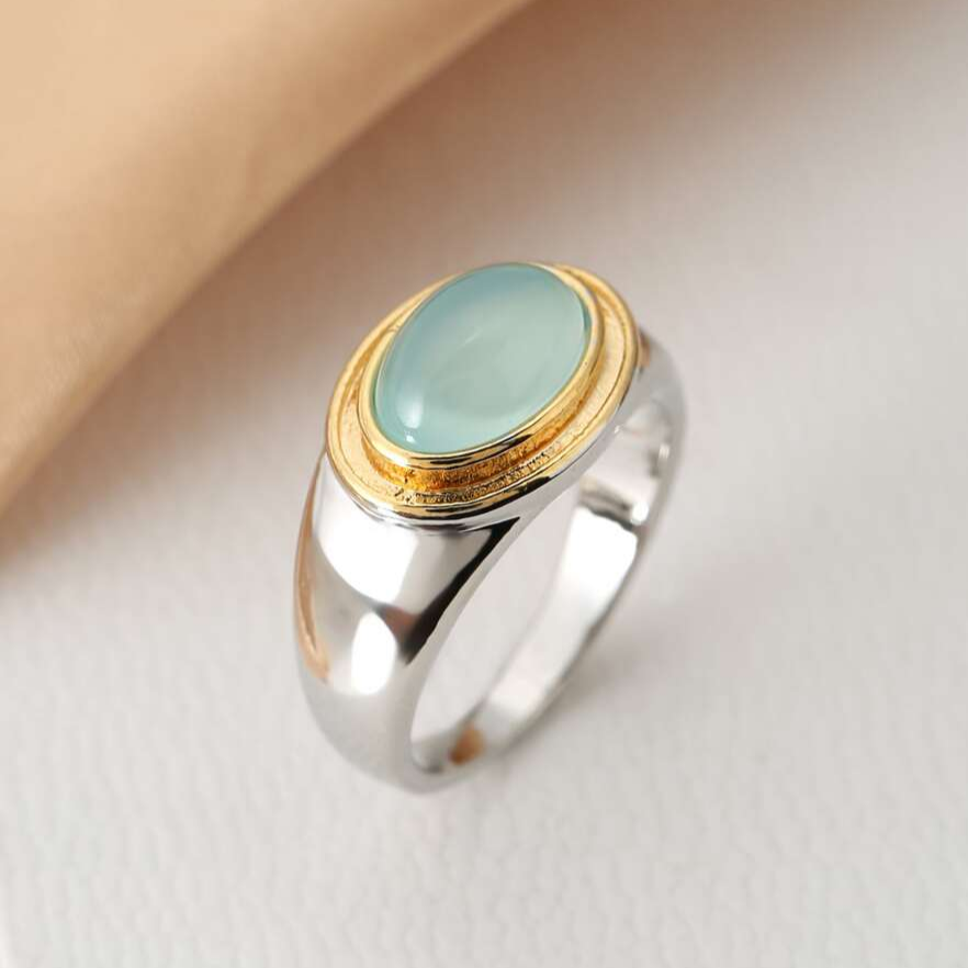 Gabi - Bague vintage en pierre de lune verte