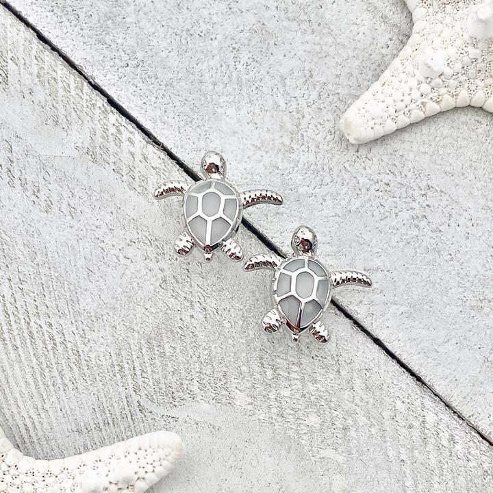 Boucles d'oreilles en opale et argent avec tortue de mer